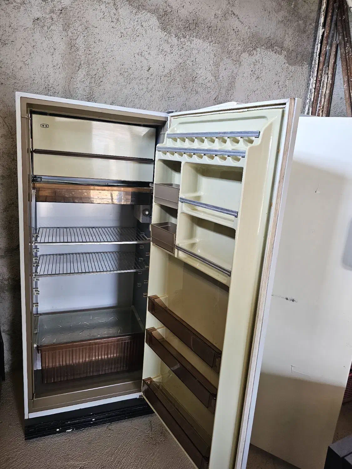 فروش یخچال و فریزر قدیمی ولی تضمینی|یخچال و فریزر|اهر, |دیوار