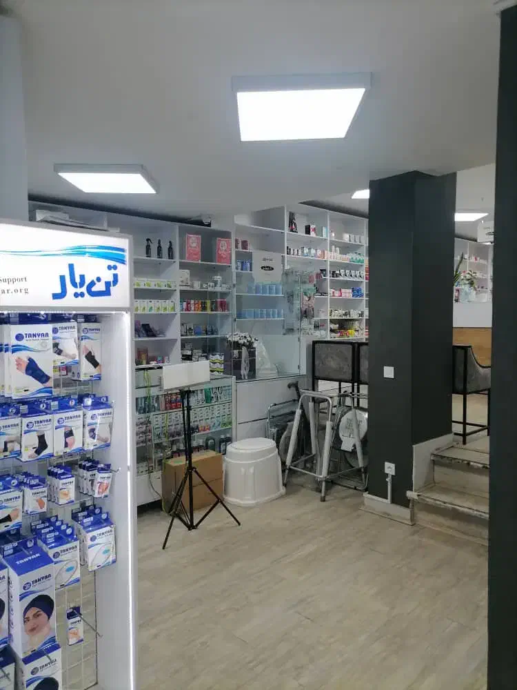 ۱۳۰متر خیابان اصلی مناسب داروخانه|اجارهٔ دفتر کار، اتاق اداری، مطب|تهران, هوانیروز|دیوار