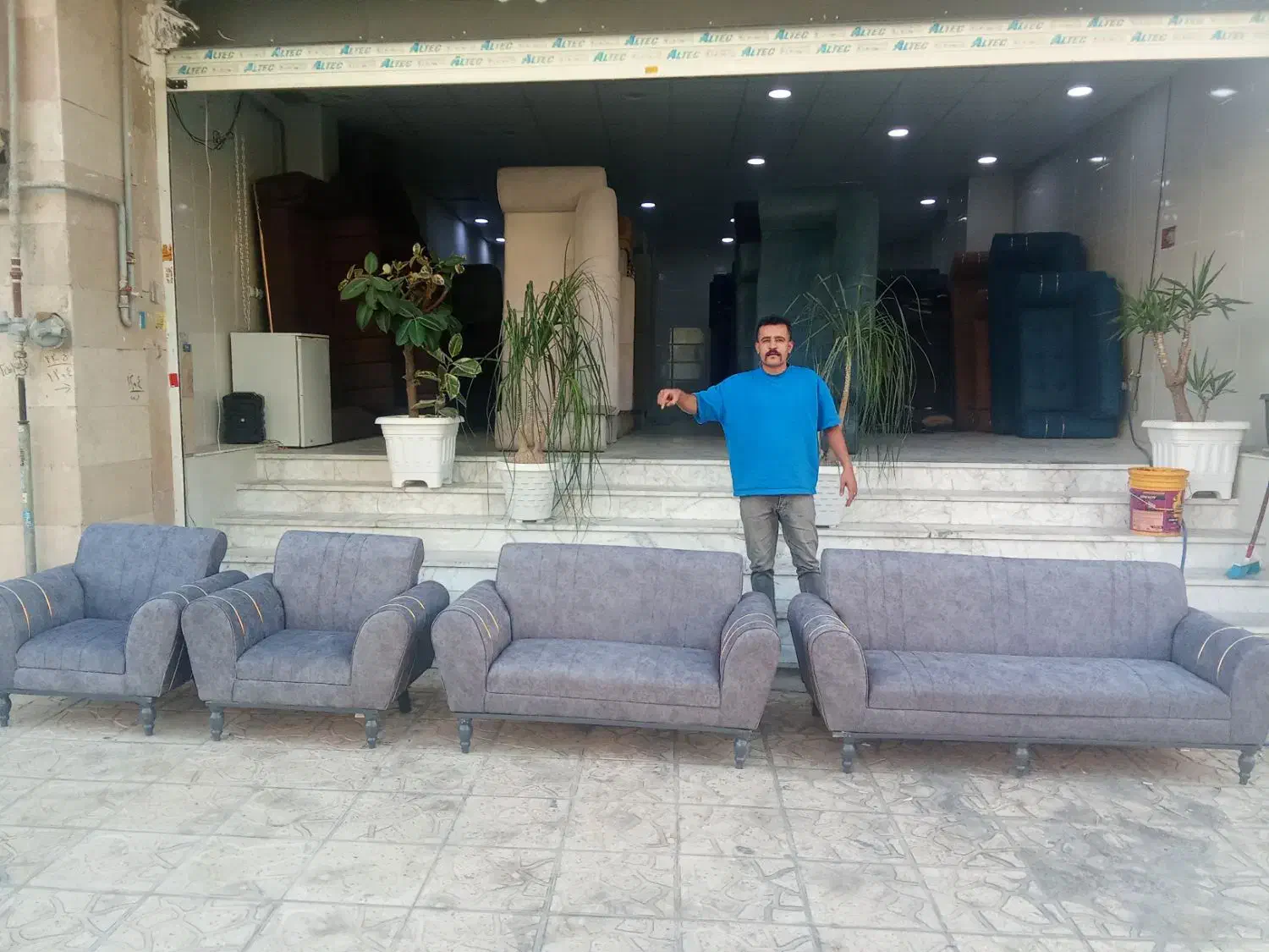 طلایی ۲۴ مهرگان تولیدی مهرگان ارزان فروش|مبلمان خانگی و میز عسلی|صدرا-فارس, فاز ۱|دیوار