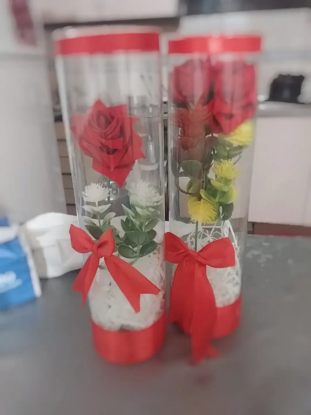 تعدادی باکس گل ودست گل ویک قفل دستگیره درب چوبی|صنایع دستی و سایر لوازم تزئینی|قم, چهل اختران|دیوار