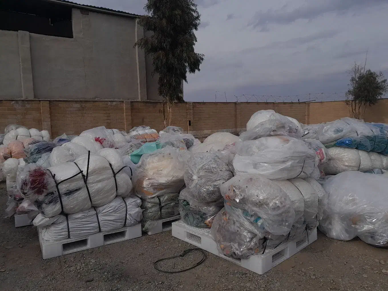 ضایعات نایلون و کارتن بالای 200کیلو|عمدهفروشی|تهران, شادآباد|دیوار