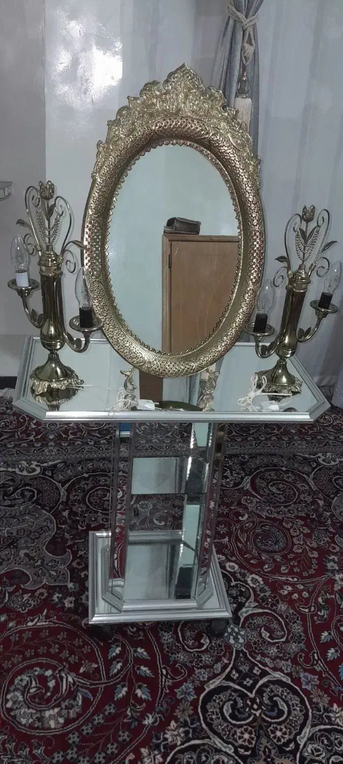 اینه شمدون|آینه|نجفآباد, حومه نجف آباد|دیوار