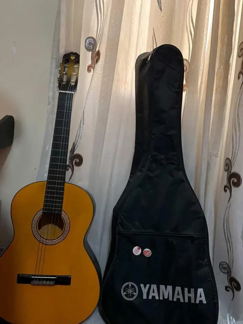 گیتار از برند یاما ها|گیتار، بیس، امپلیفایر|جم, |دیوار