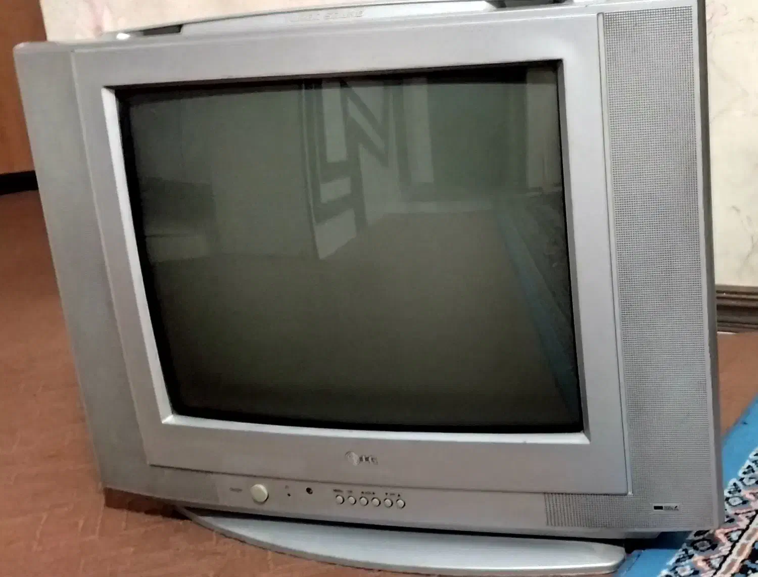 تلویزیون ال جی 21 اینچ|تلویزیون و پروژکتور|زرقان, |دیوار