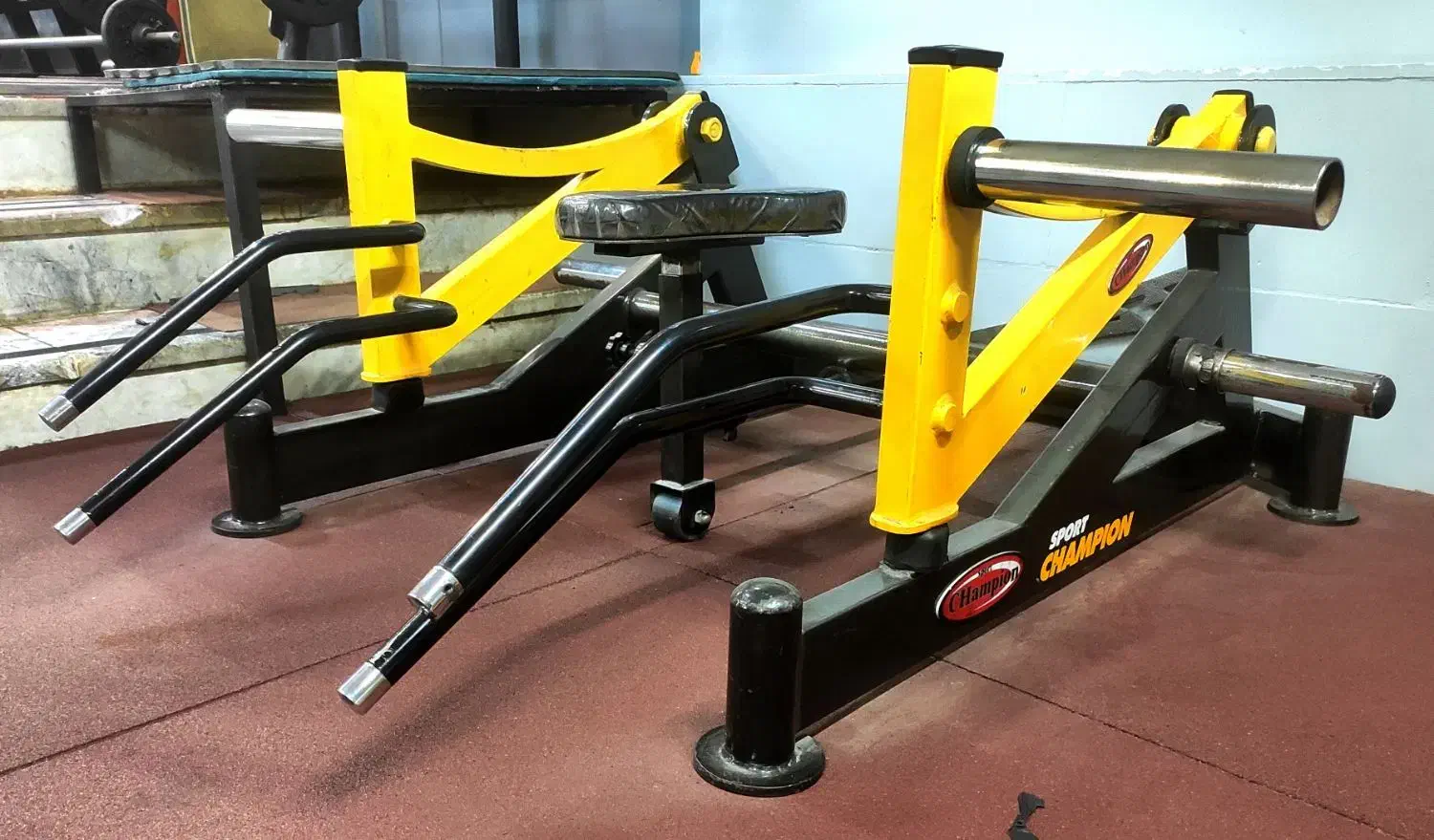 کمد و دستگاه بدنسازی|تجهیزات ورزشی|برخوار, |دیوار