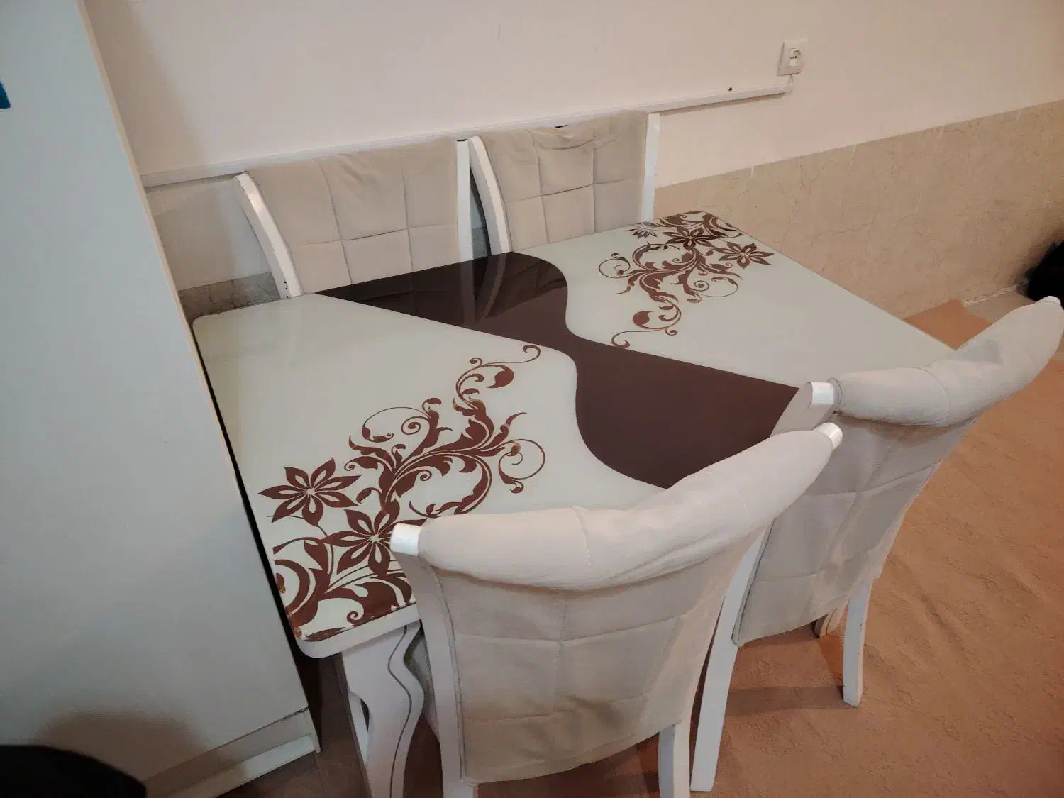 نهارخوری 4 نفره|میز و صندلی غذاخوری|اشنویه, |دیوار