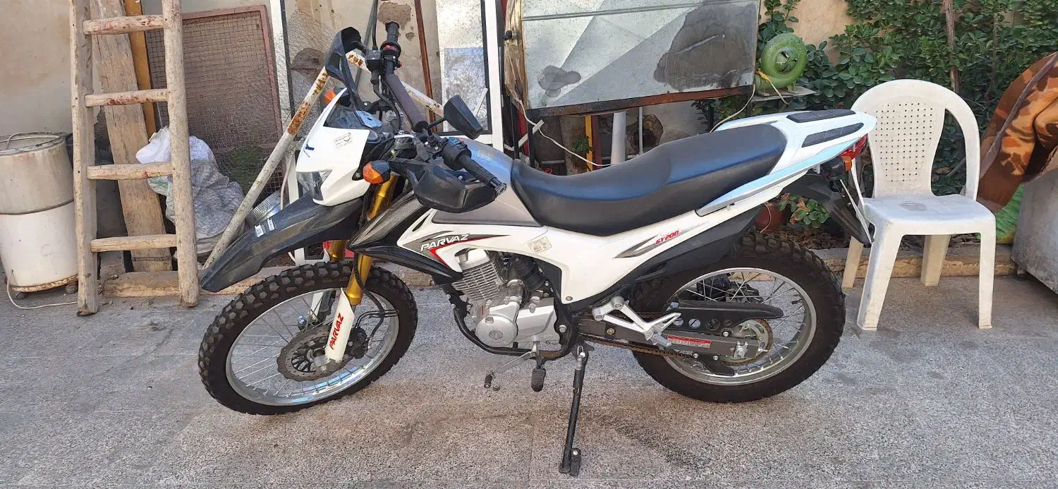 تریل ۲۰۰ پرواز ۴۰۴|موتورسیکلت|قم, زاویه|دیوار