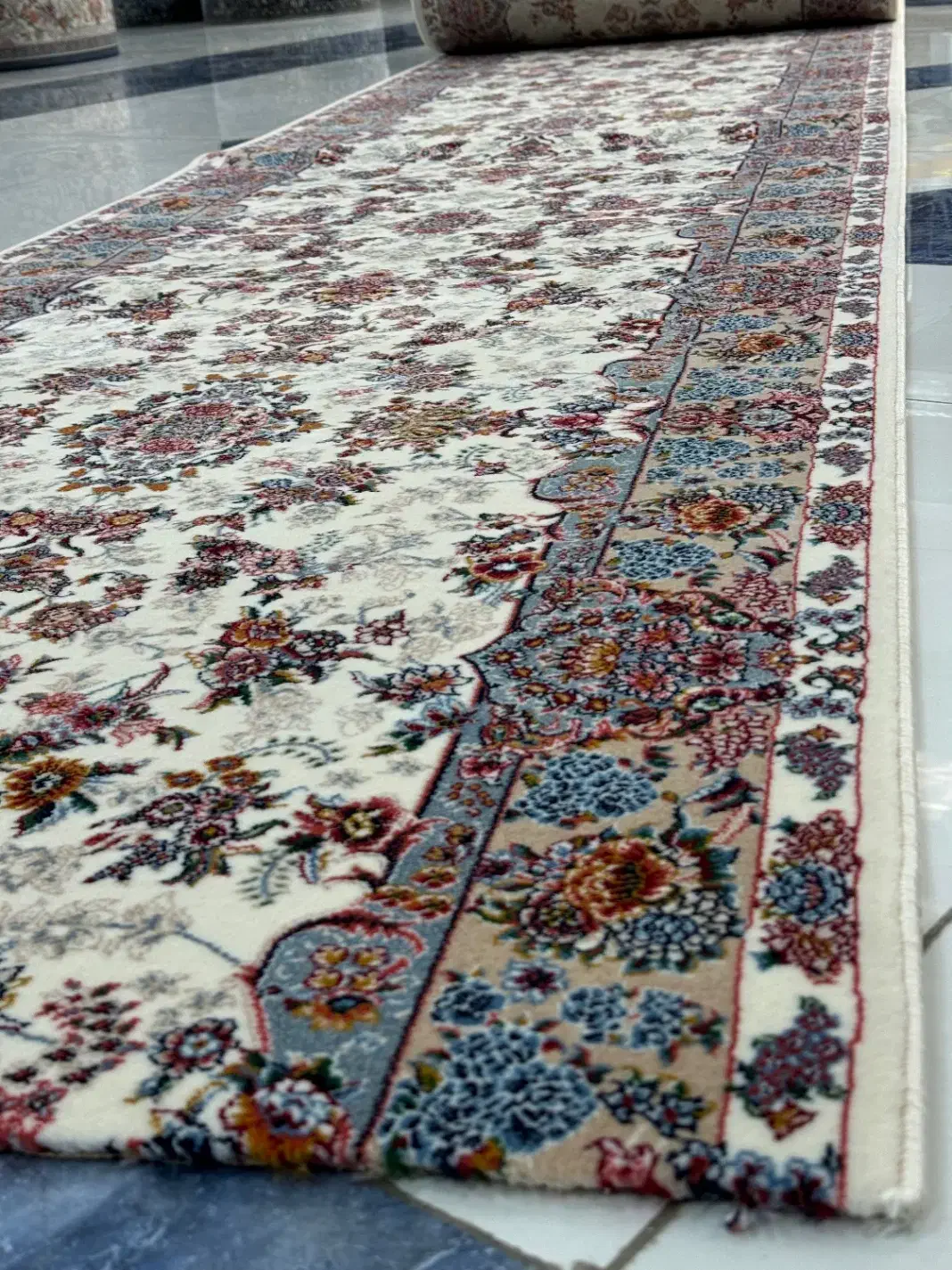 کناره ۷۰۰ شانه رنگ شاد|فرش|گرگان, |دیوار