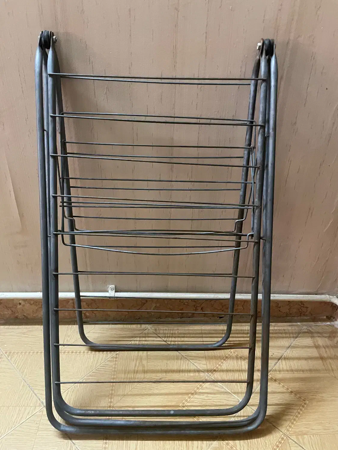 یک عدد طناب لباس سیار|بندرخت و رختآویز|بروجرد, |دیوار