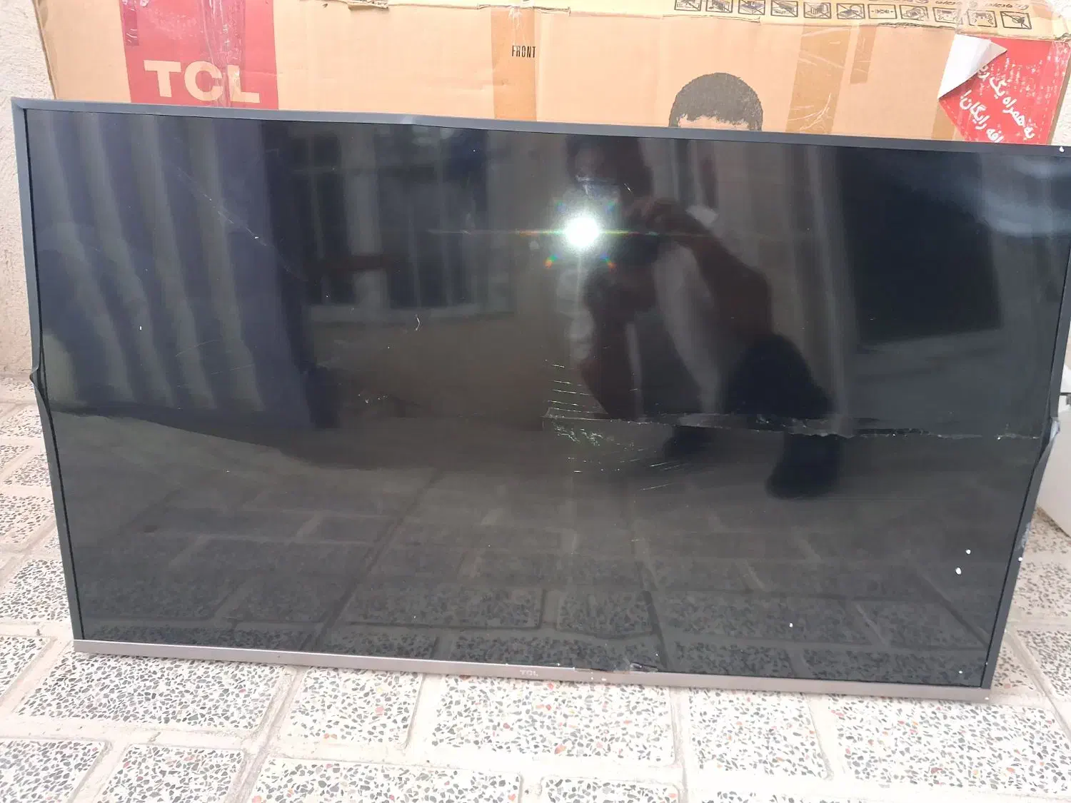 تلوزیون TCL ۴۵ اینج صفحه شکسته|تلویزیون و پروژکتور|دورود, |دیوار
