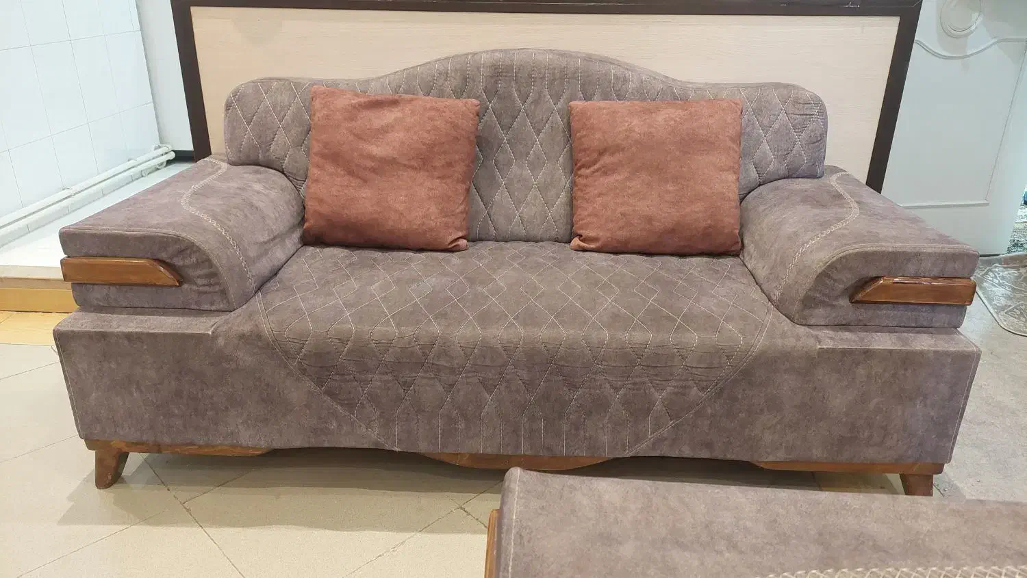 یخچال و مبل تمیز|مبلمان خانگی و میز عسلی|شاهینشهر, فردوسی|دیوار