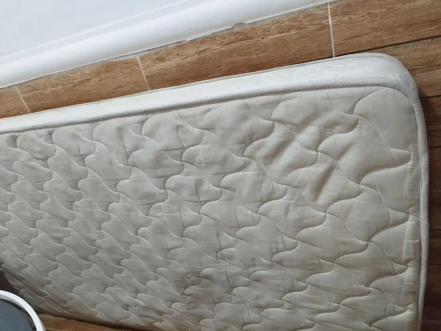 تشک یک نفره|تشک تختخواب|دوگنبدان, |دیوار