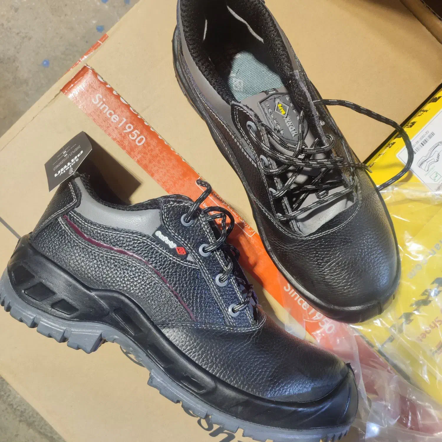 کفش کار ایمنی|کیف، کفش، کمربند|شاهین‌شهر, فردوسی|دیوار