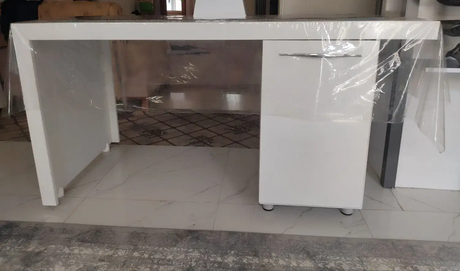 میز ام دی اف|میز تحریر و کامپیوتر|زاهدان, |دیوار