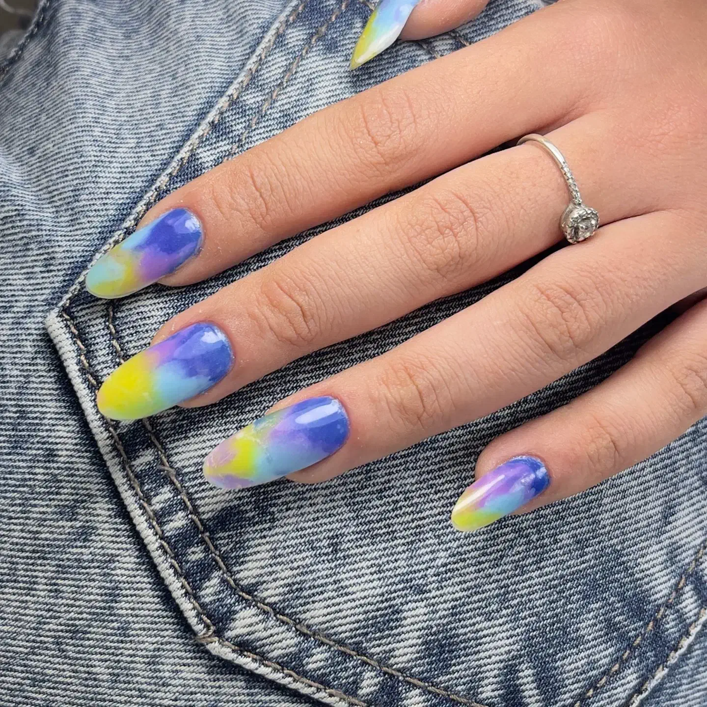 کاشت ناخن سورشجان|خدمات آرایشگری و زیبایی|لاران, |دیوار