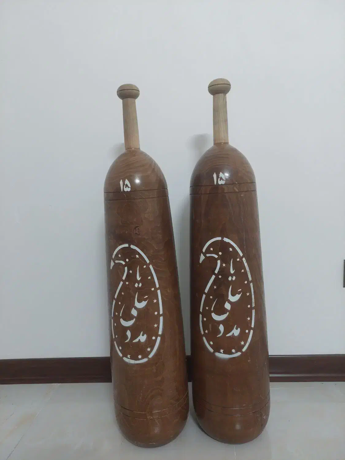 میل باستانی|تجهیزات ورزشی|اصفهان, باغ فدک|دیوار