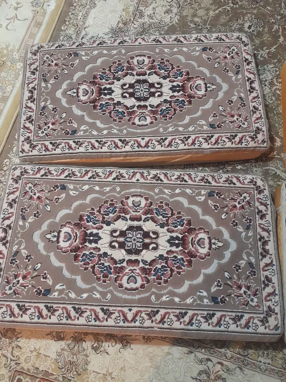 پشتی|پشتی|محمدشهر, شهرک چمران|دیوار