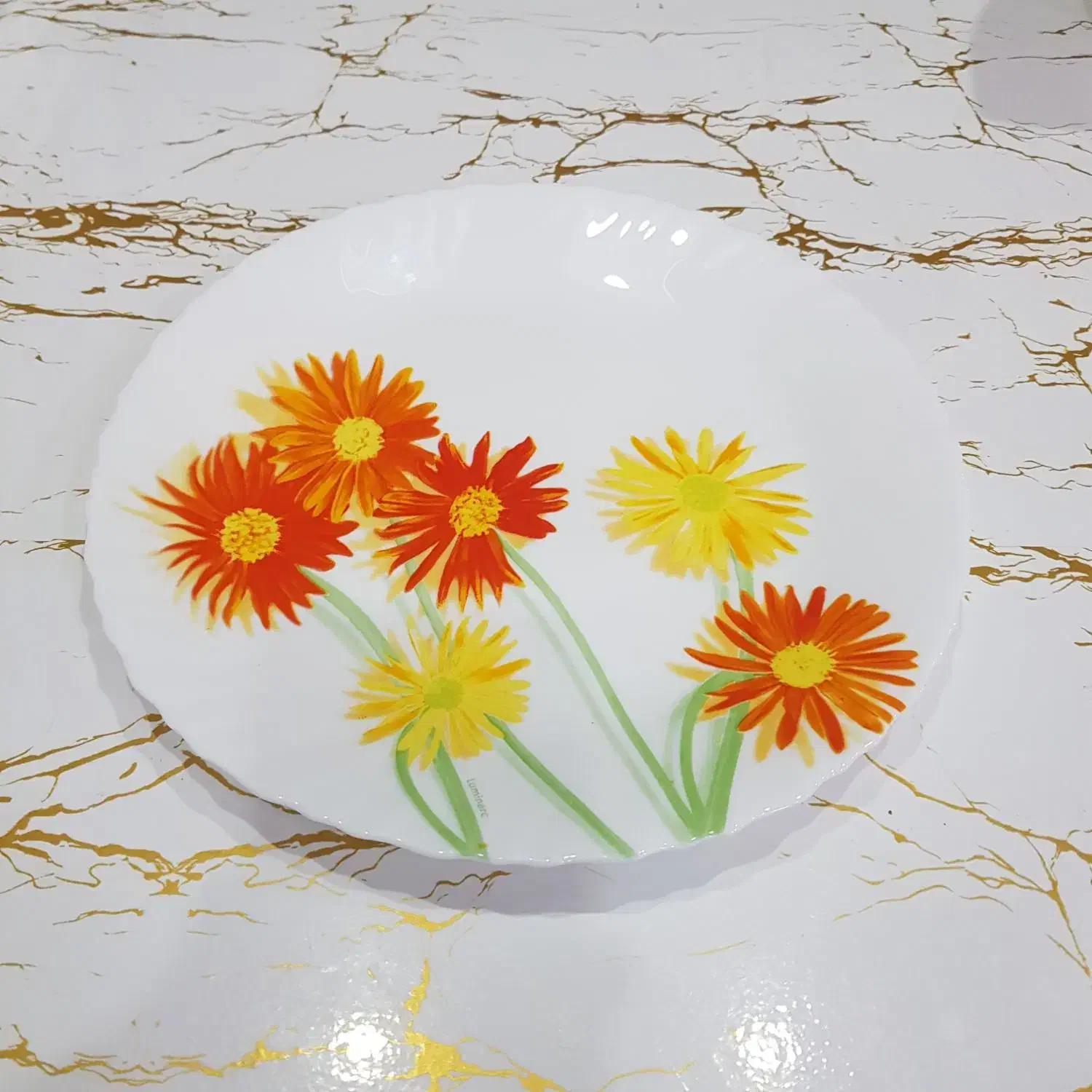 آرکوپال لومینارک فرانسوی گل مارگریت|ظروف سرو و پذیرایی|همدان, |دیوار