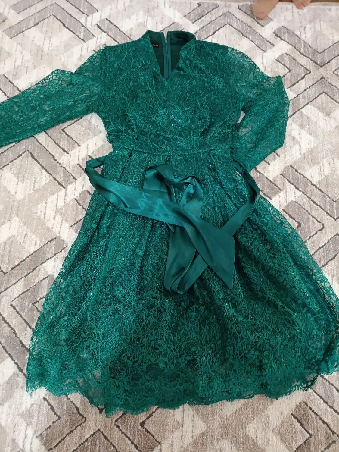 لباس مجلسی|لباس|اهر, |دیوار