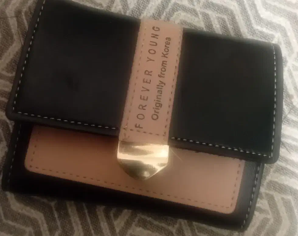 مدارک پیدا شده|اشیا|قم, شاد قلی|دیوار