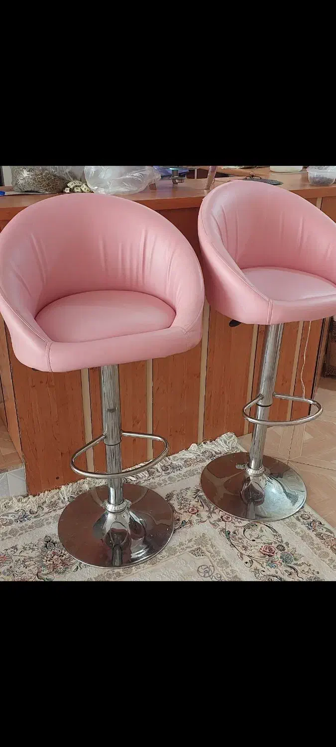 دو عدد صندلی|صندلی و نیمکت|قوچان, |دیوار