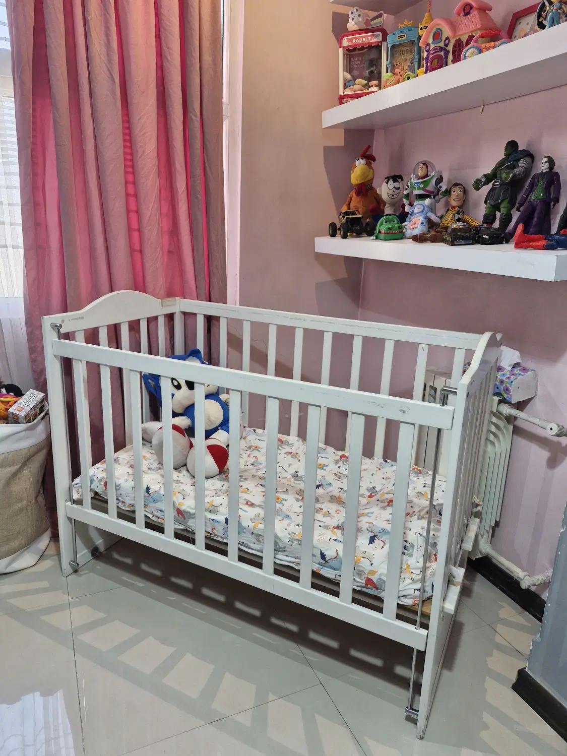 تخت کودک چوبی سفید + تشک و ملحفه IKEA|تخت و صندلی بچه|تهران, پارک شهر|دیوار