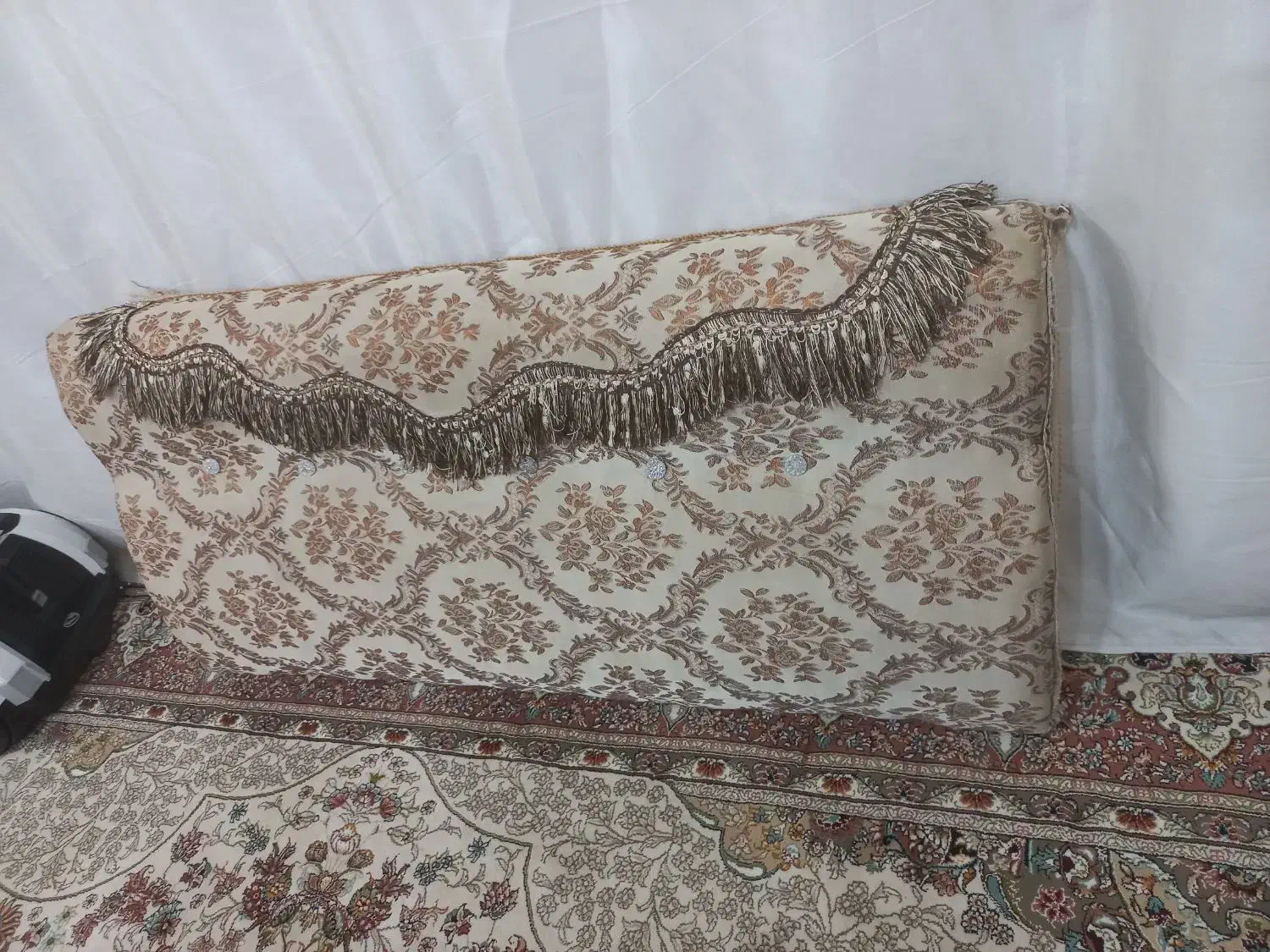 ۶عدد پشتی سالم|پشتی|ساوه, |دیوار