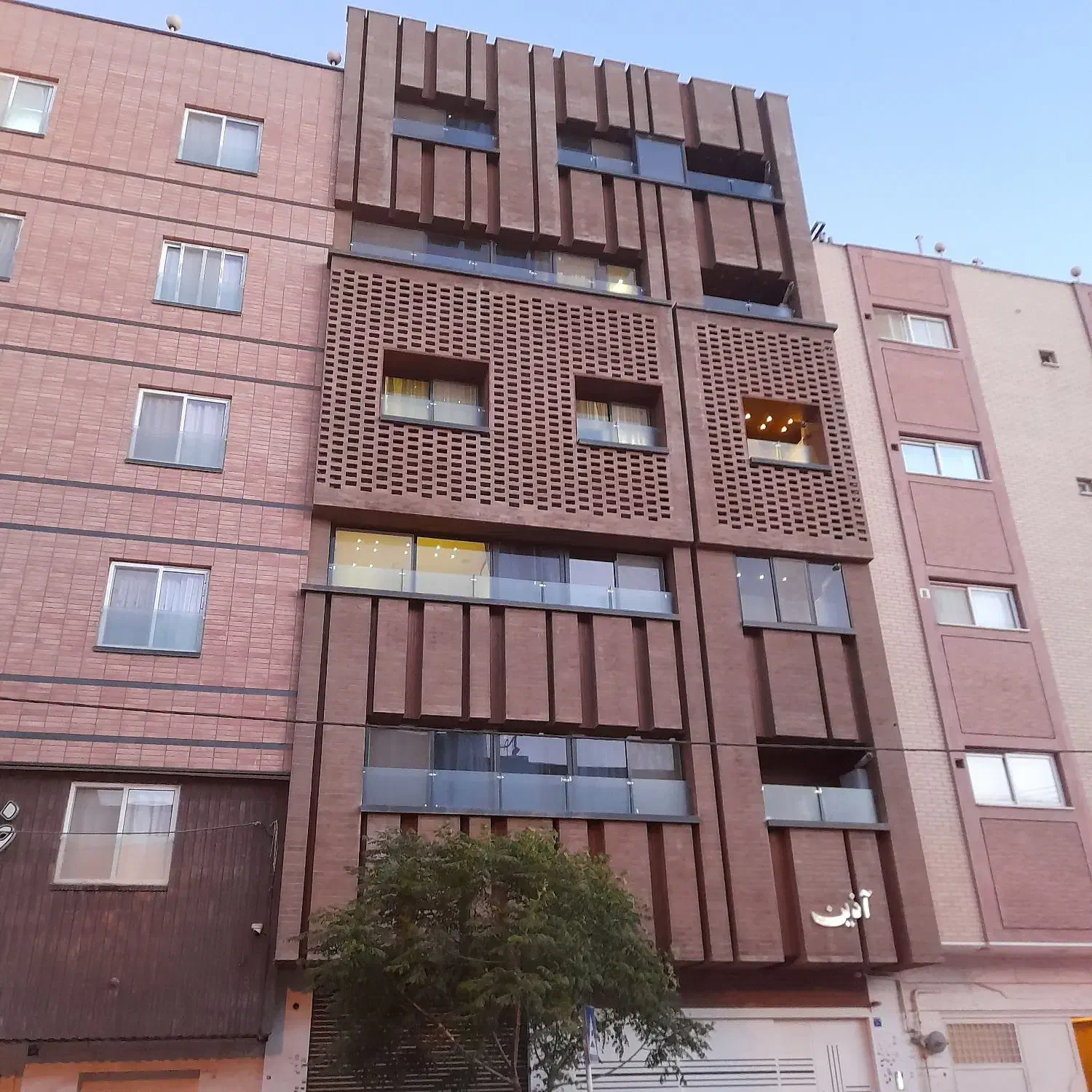 درب و پنجره،شیشه دوجداره،سکوریت|خدمات پیشه و مهارت|اصفهان, لاله|دیوار