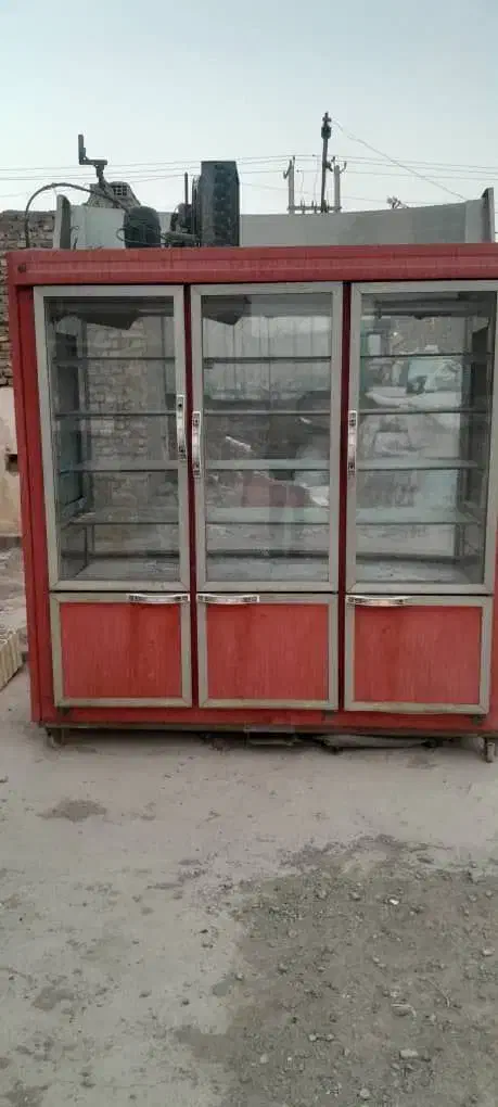 ترازوی محک و یخچال بزرگ|فروشگاه و مغازه|یزد, |دیوار