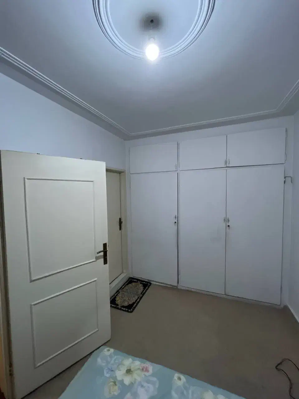 50 متر 3 طبقه تک واحدی طبقه همکف حیاط دار