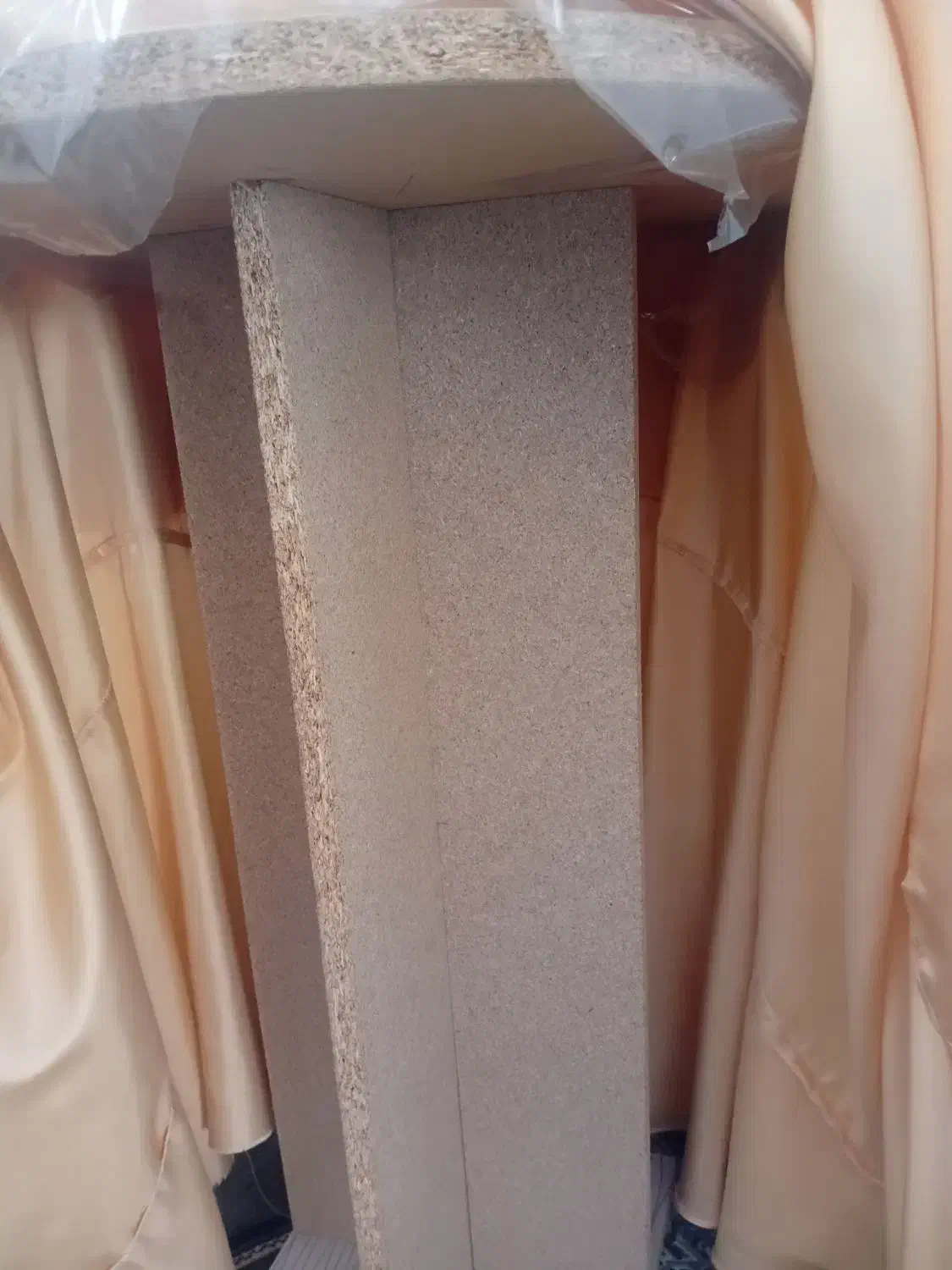 میز خاطره به همراه ساتن روش|میز و صندلی غذاخوری|سنقر, |دیوار