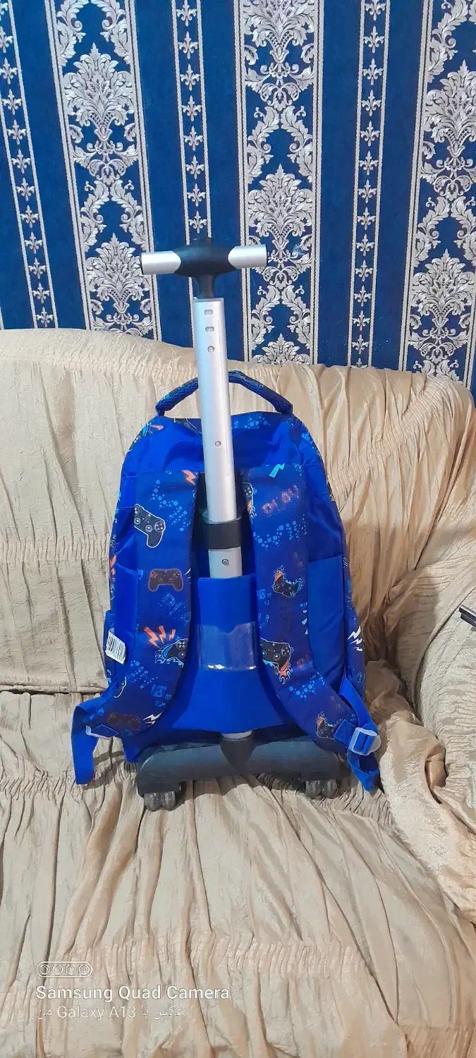 کیف مدرسه چرخ دار|کیف، کفش، کمربند|اهواز, پردیس دو|دیوار