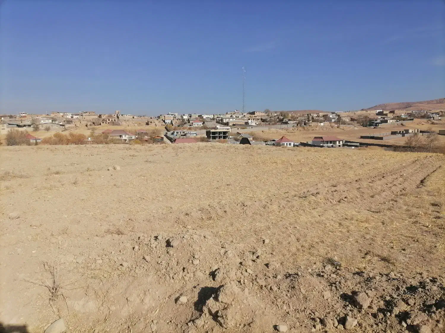 زمین باغ باآب روستای همت ابادجاده خان زنیان ب قلات|فروش دفتر صنعتی، کشاورزی، تجاری|شیراز, میرزاکوچک خان|دیوار