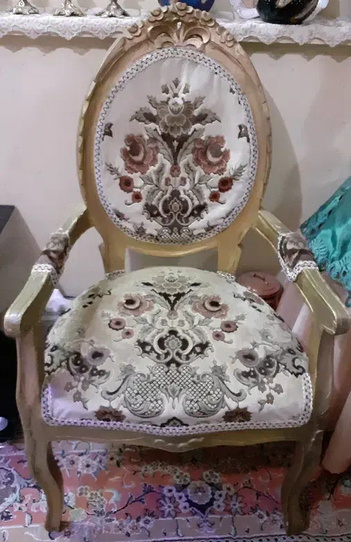 مبل ۹ نفره قدیمی|مبلمان خانگی و میز عسلی|بروجرد, |دیوار