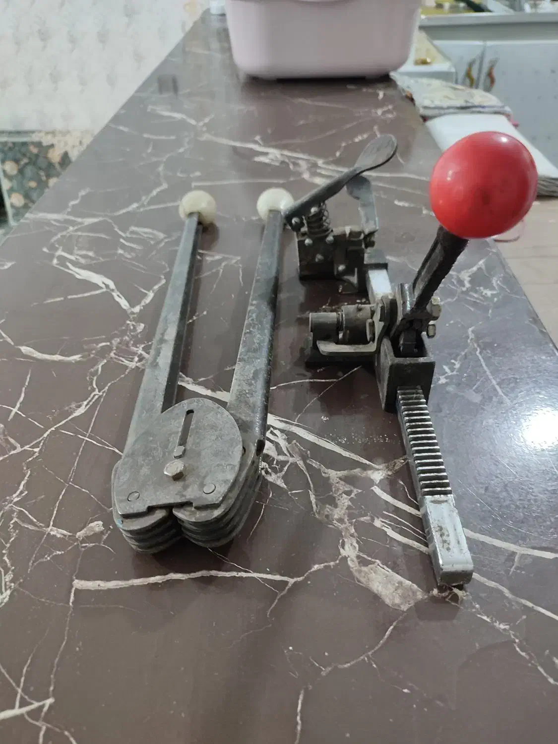 تسمه کش|ابزارآلات|مشهد, نیزه|دیوار