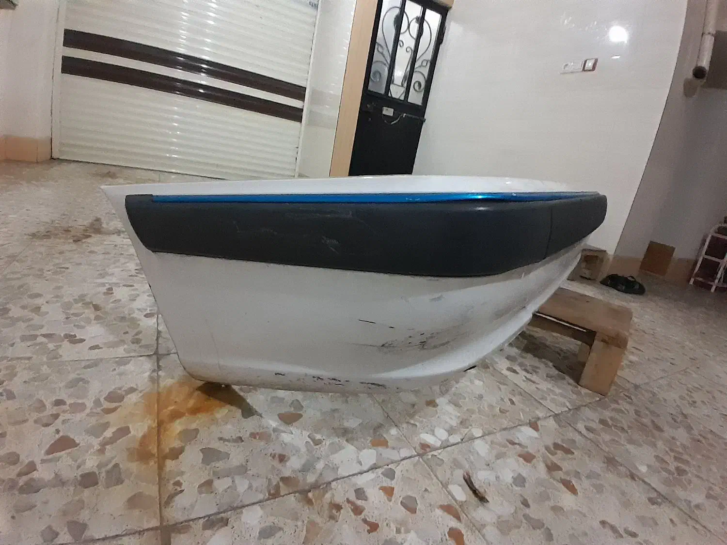 سپر|قطعات یدکی و لوازم جانبی|رشت, فرزانه|دیوار