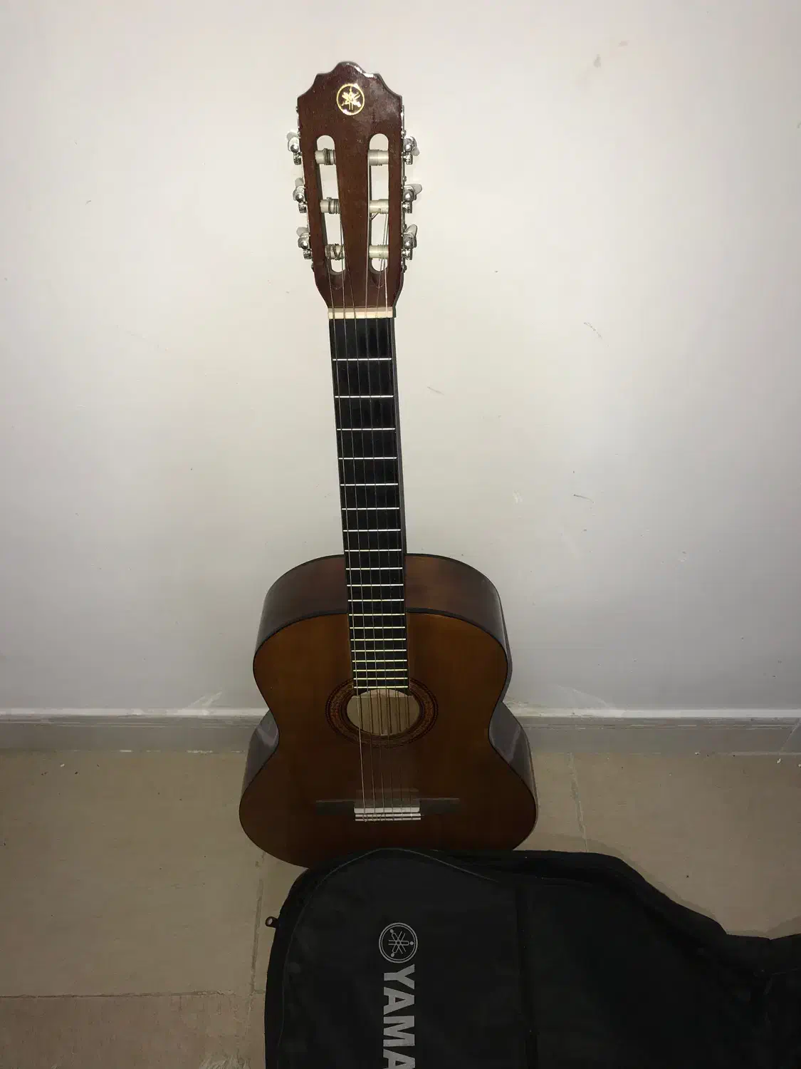 گیتار یاماها C40 کلاسیک|گیتار، بیس، امپلیفایر|خرم‌آباد, |دیوار