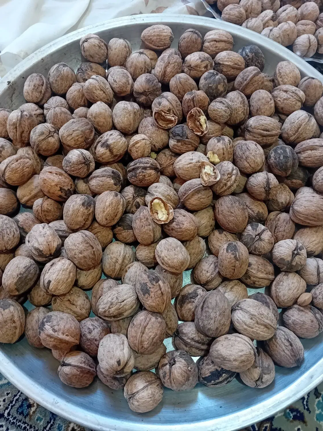 گردو|خوردنی و آشامیدنی|ازنا, |دیوار