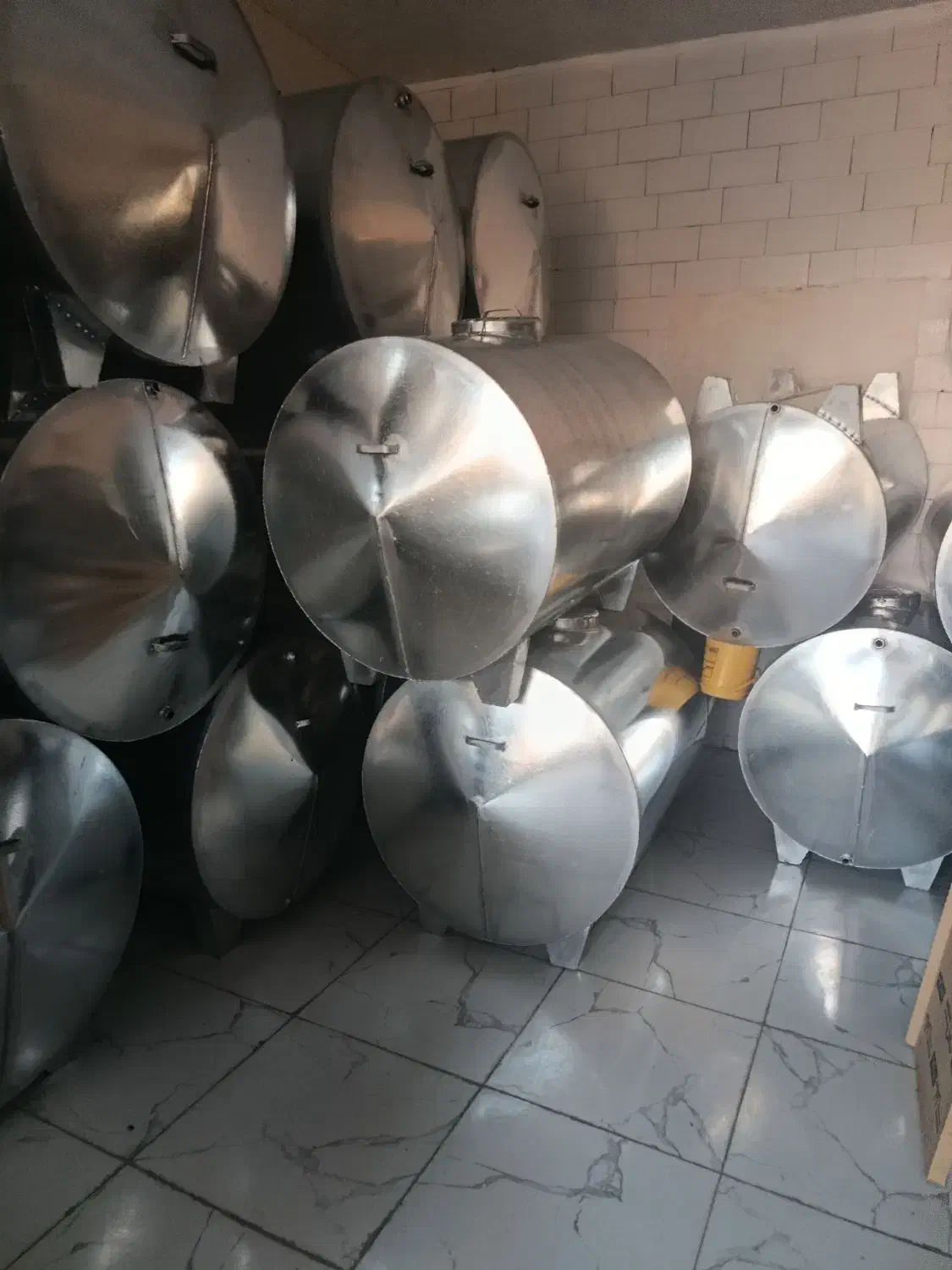 تانکر اب میشخاص|مصالح و تجهیزات ساختمان|ایلام, |دیوار