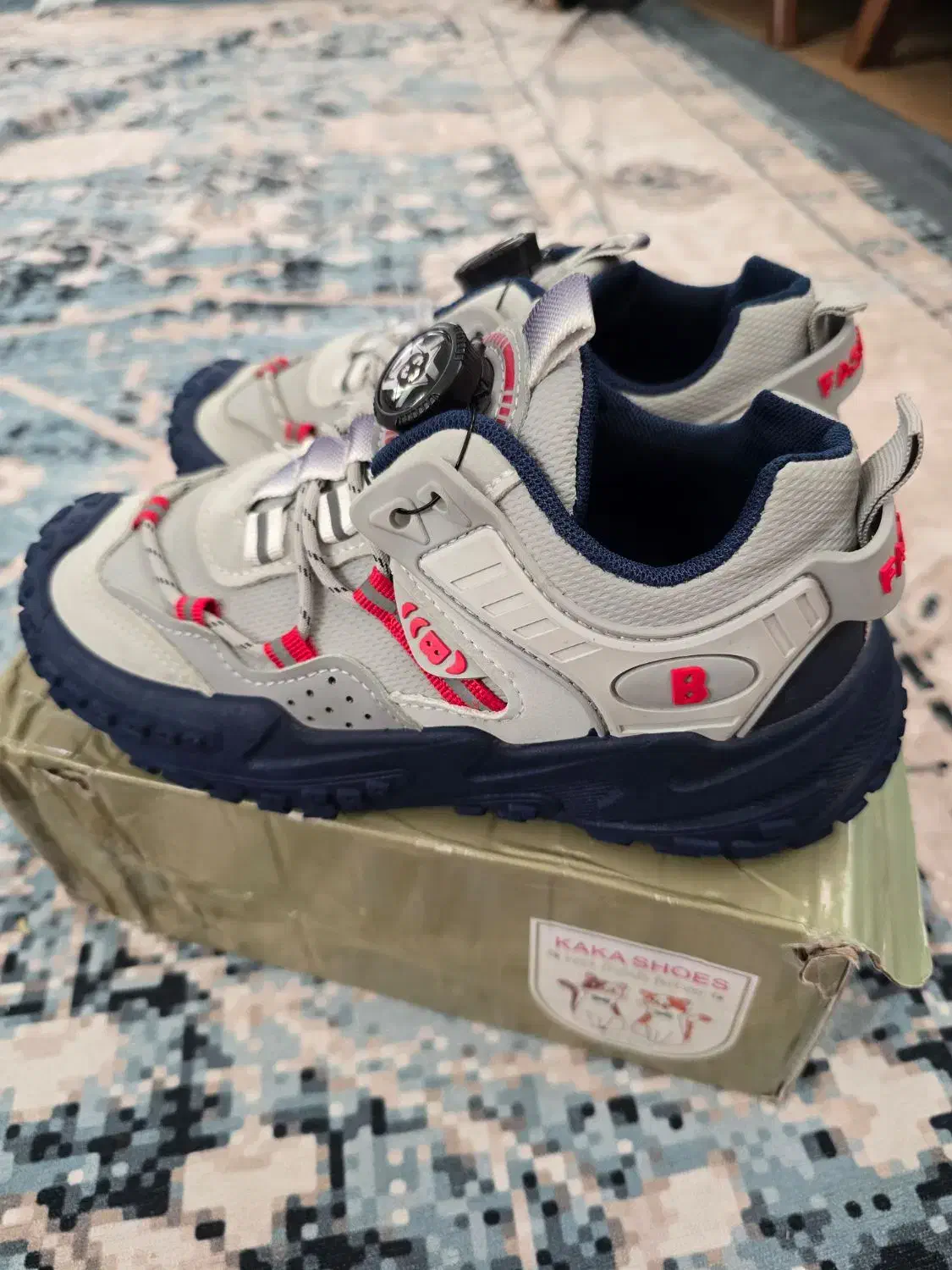 کفش اسپرت 35|کفش و لباس بچه|سرپل ذهاب, |دیوار