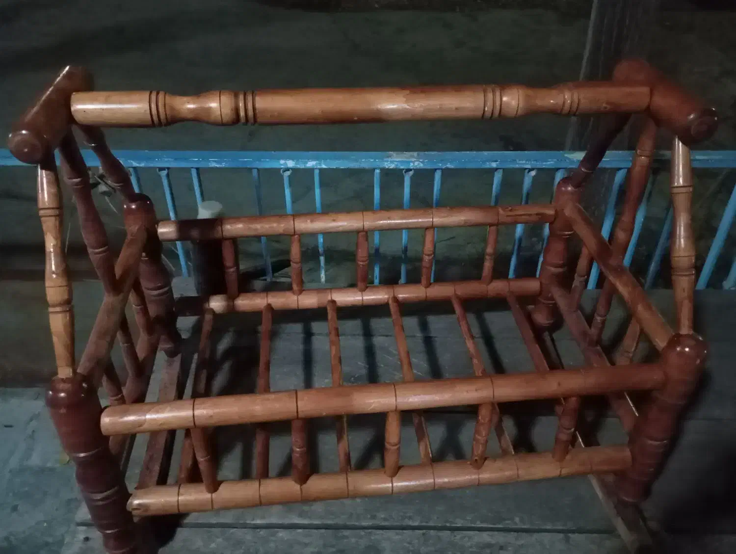 گهواره تمام چوب|تخت و صندلی بچه|اردبیل, |دیوار