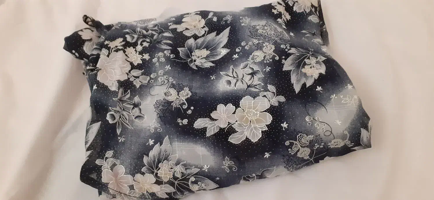 چادر رنگی|لباس|قم, آزادگان|دیوار