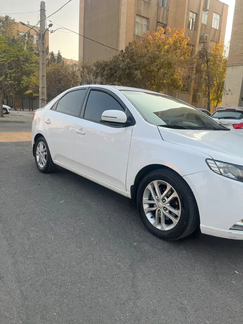 سراتو مدل ۹۴ دنده ای|خودرو سواری و وانت|اسلام‌شهر, باغ فیض|دیوار