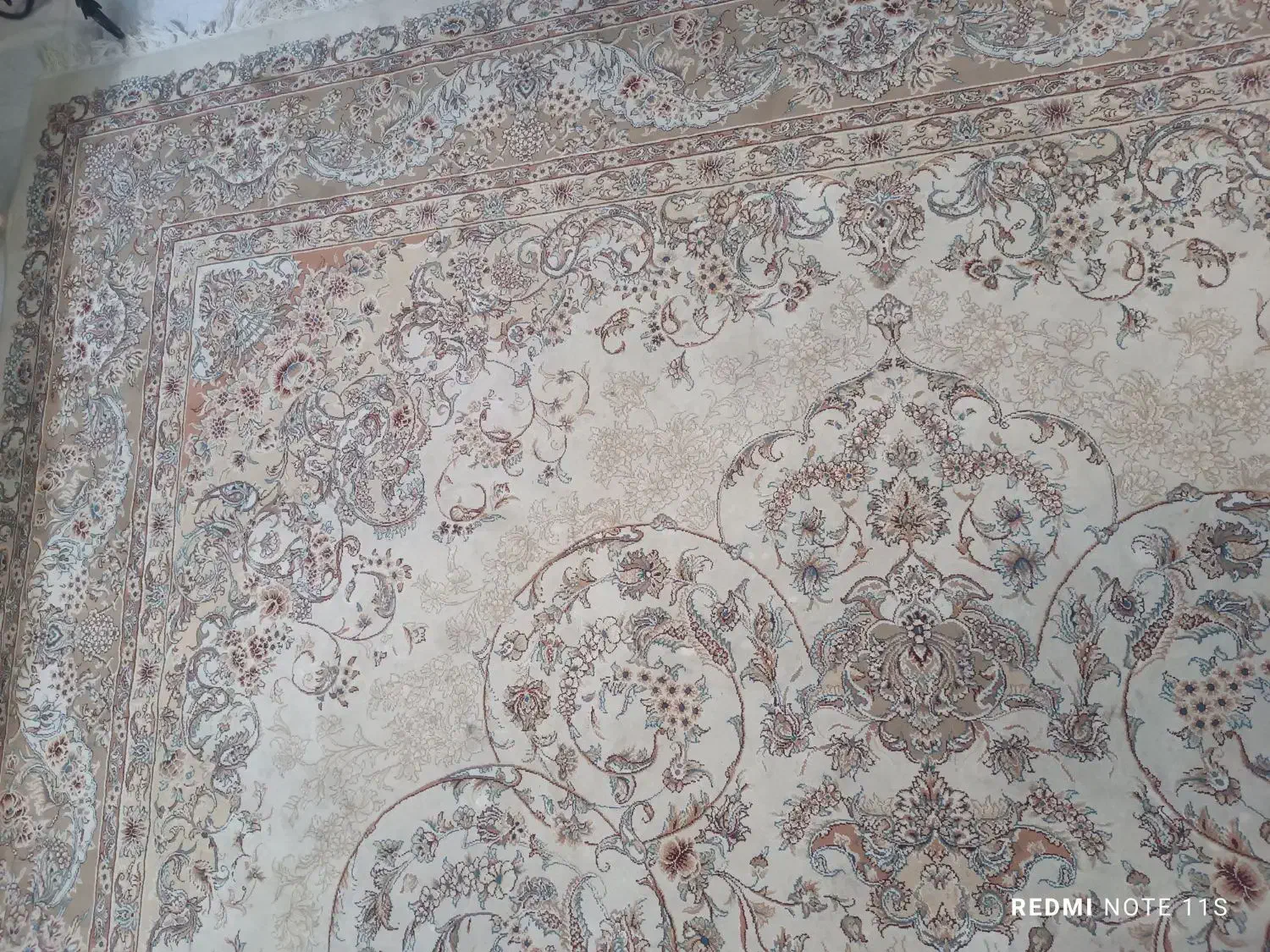 یک عدد فرش دوازده متری تمام نخ تراکم 1000|فرش|گلبهار, شهر جدید گلبهار|دیوار