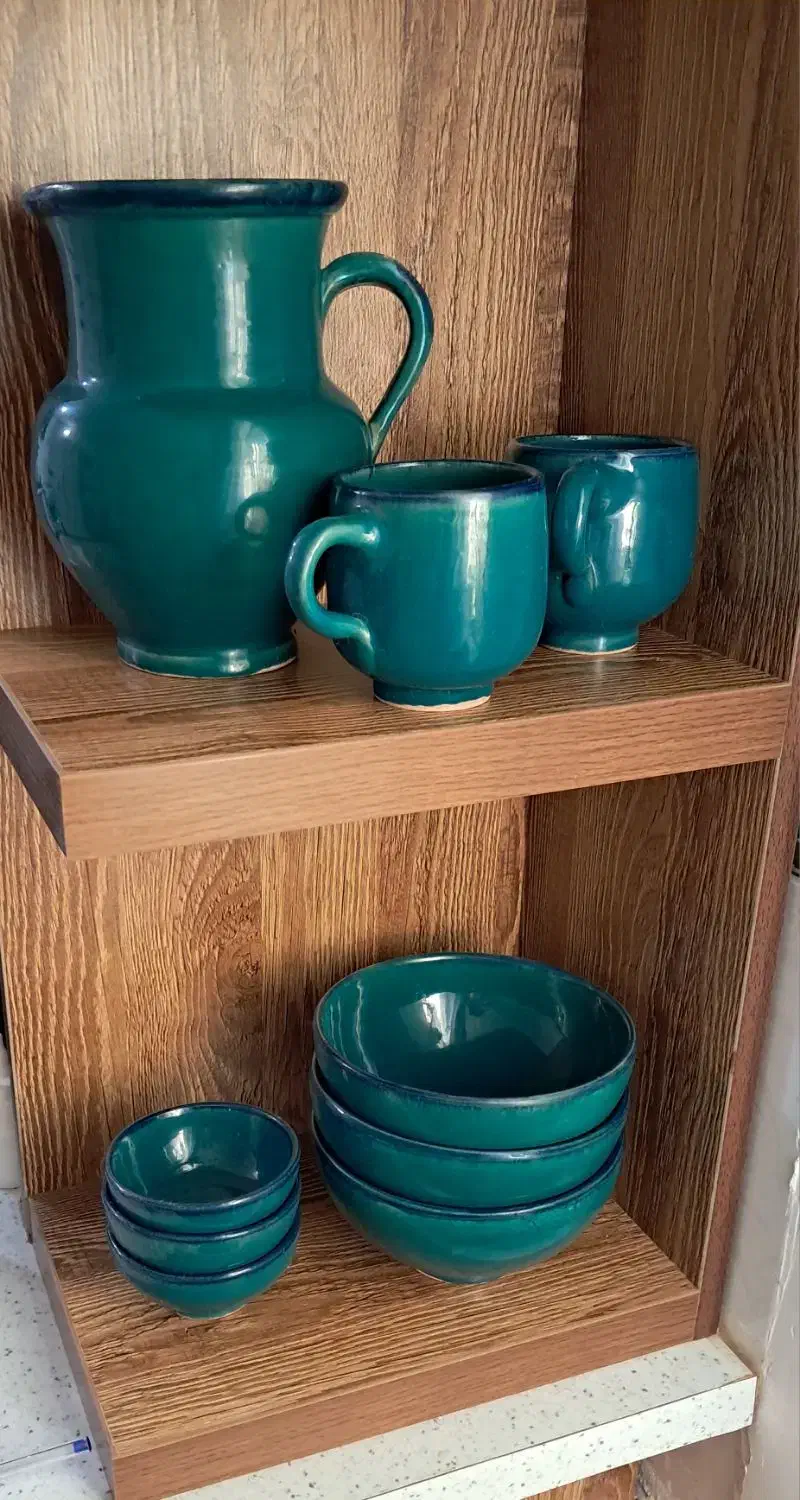 ظروف سفالی سالم|ظروف سرو و پذیرایی|لاهیجان, کوی زمانی|دیوار