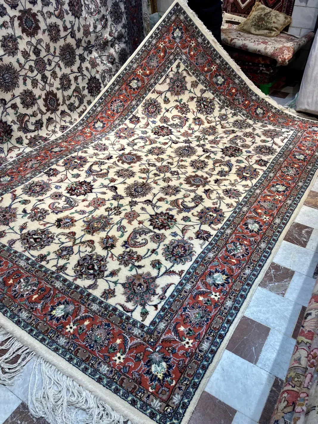 فرش دستباف جفت ۶ متری افشان ۴۰ رج کرم دستبافت|فرش|تهران, مولوی|دیوار