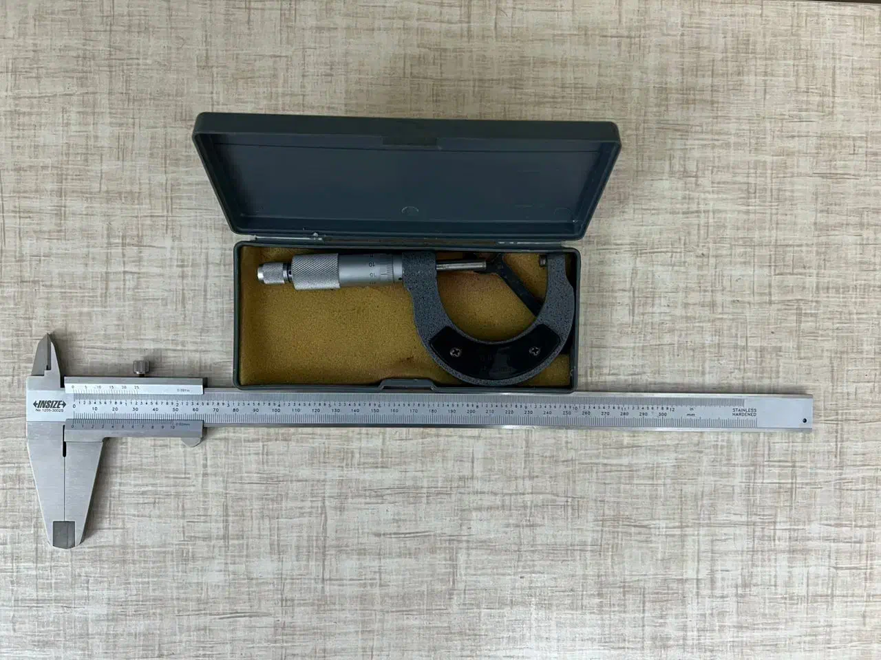 کولیس اینسایز ۳۰ سانتی و میکرونتر ۲۵۵۰ نو|ابزارآلات|تهران, فلسطین (میدان انقلاب)|دیوار