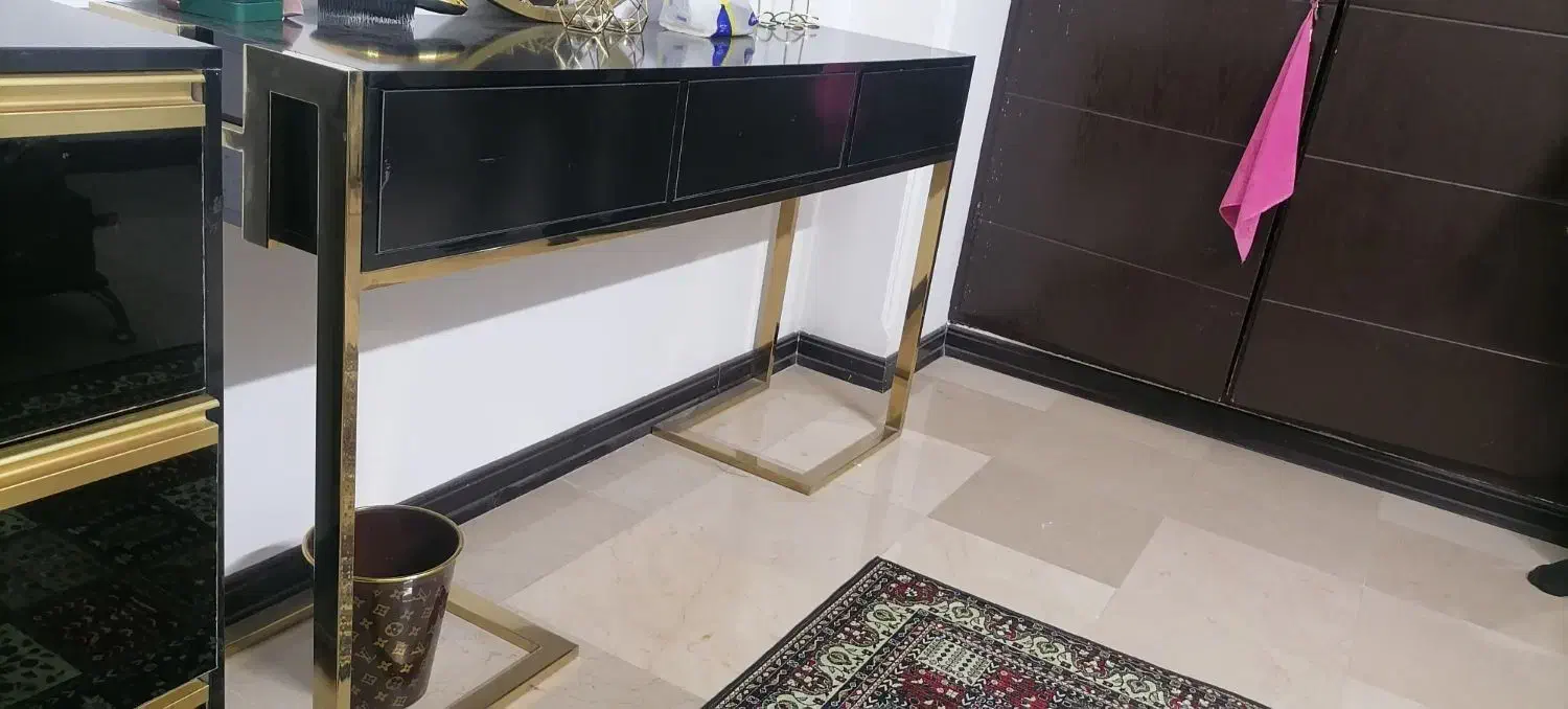 میز کنسول 3کشو با آینه و دراور 3 کشو|بوفه، ویترین، کنسول|یزد, |دیوار