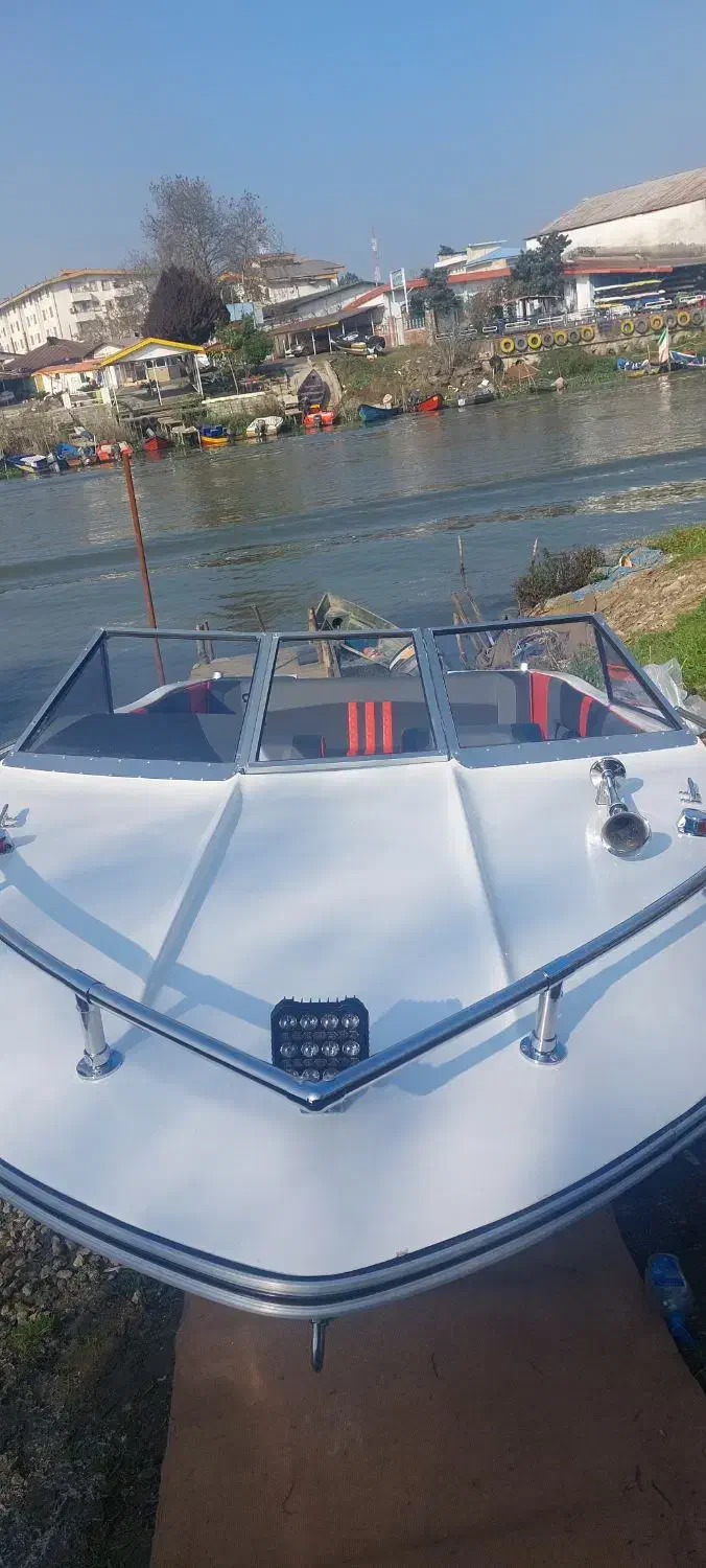 قایق فرمانی ۱۹ فوت صفر|قایق و سایر وسایل نقلیه|بندر انزلی, معلم|دیوار