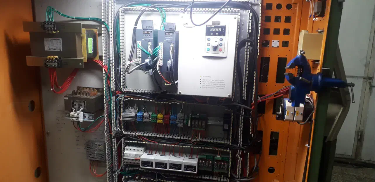 انجام خدمات برق صنعتی|خدمات پیشه و مهارت|بومهن, |دیوار